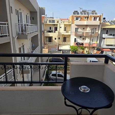 Διαμέρισμα Δίπλα Σε Πανεπιστήμιο Iraklion Buitenkant foto